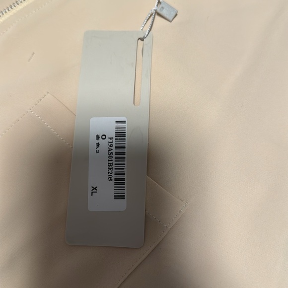 Long sleeve cream color zip dressy top turned XL - Picture 5 of 5